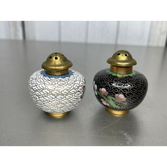 Vintage Cloisonne Enamel Brass Stacking Salt Pepper Shaker White Black - Picture 2 of 6